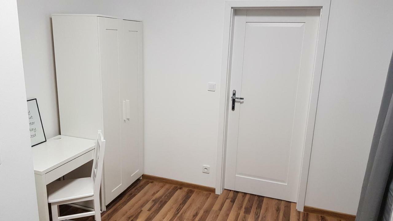 Apartament Nr 15 - 2 Pokoje Z Prywatnymi Lazienkami Centrum 포즈난 외부 사진